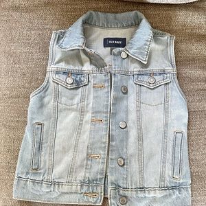 Cutoff denim jacket